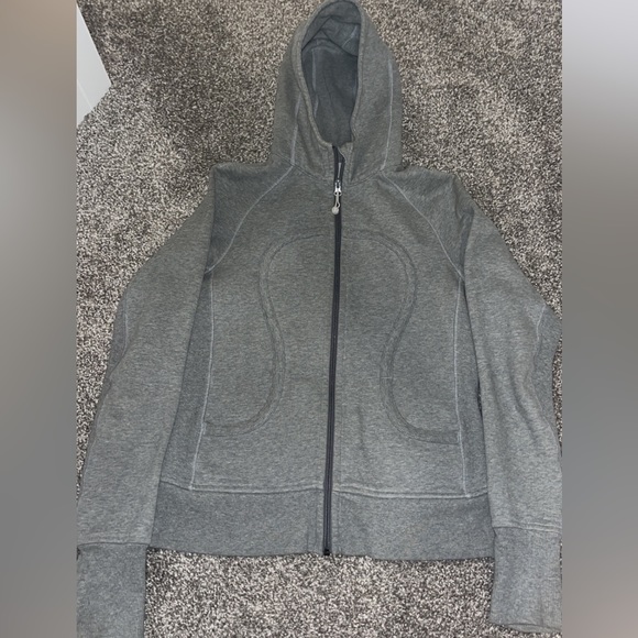 Lulu Lemon Jacket 🍋🍋 - Picture 2 of 4